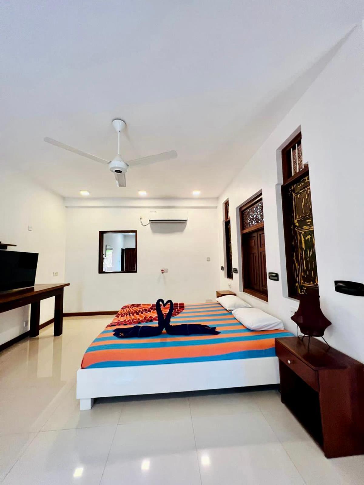 Gomez Place Negombo Extérieur photo
