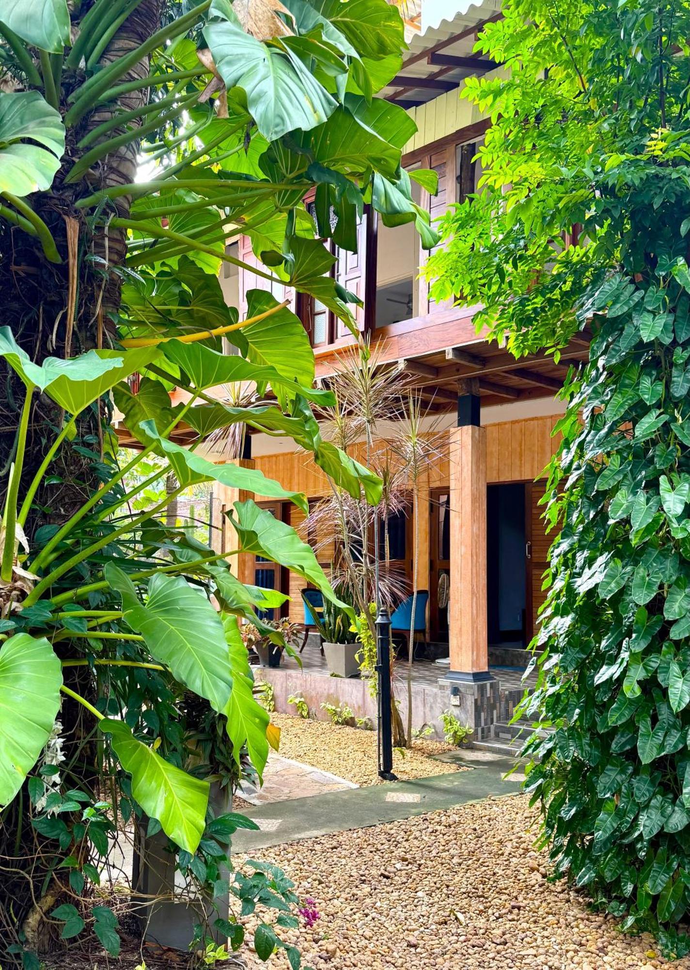 Gomez Place Negombo Extérieur photo