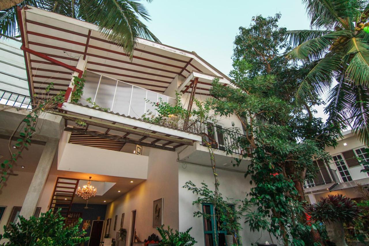 Gomez Place Negombo Extérieur photo