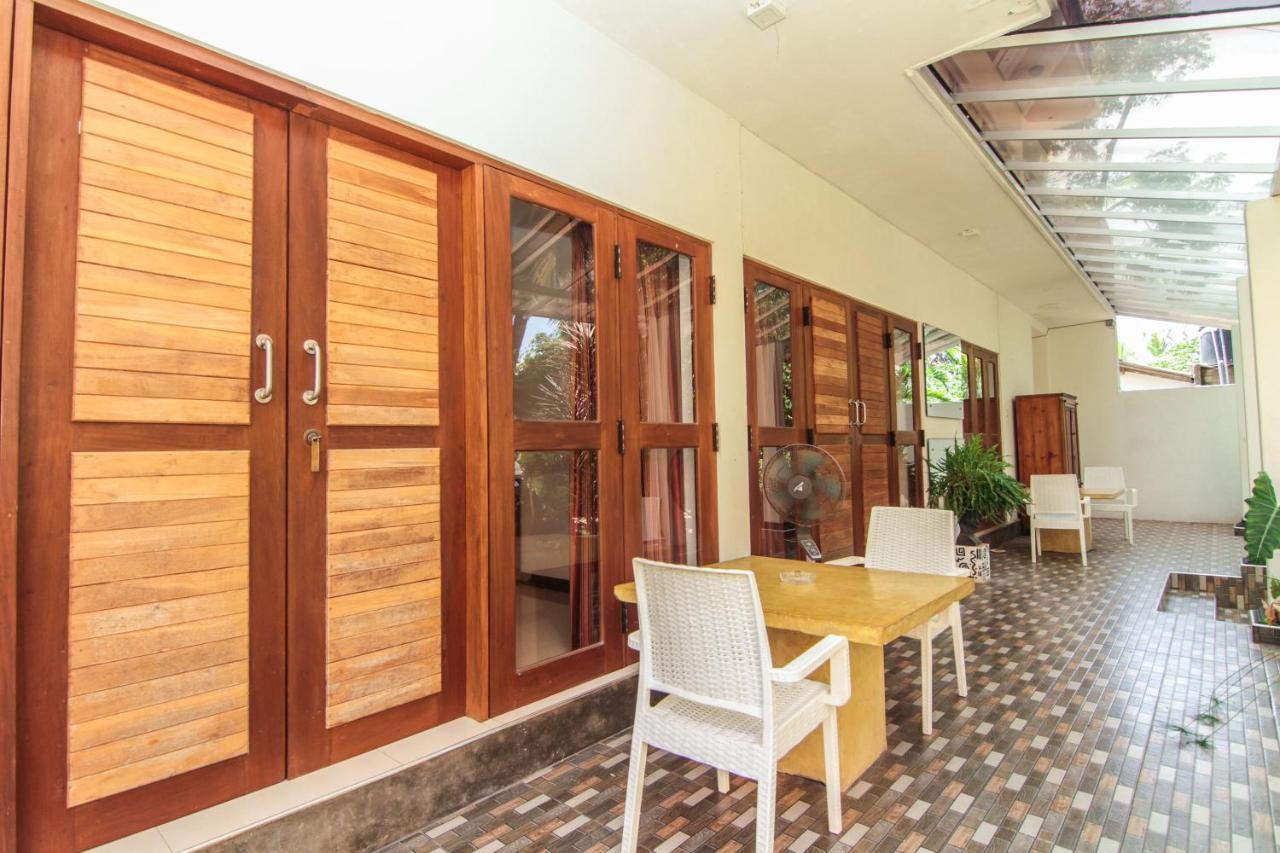 Gomez Place Negombo Extérieur photo