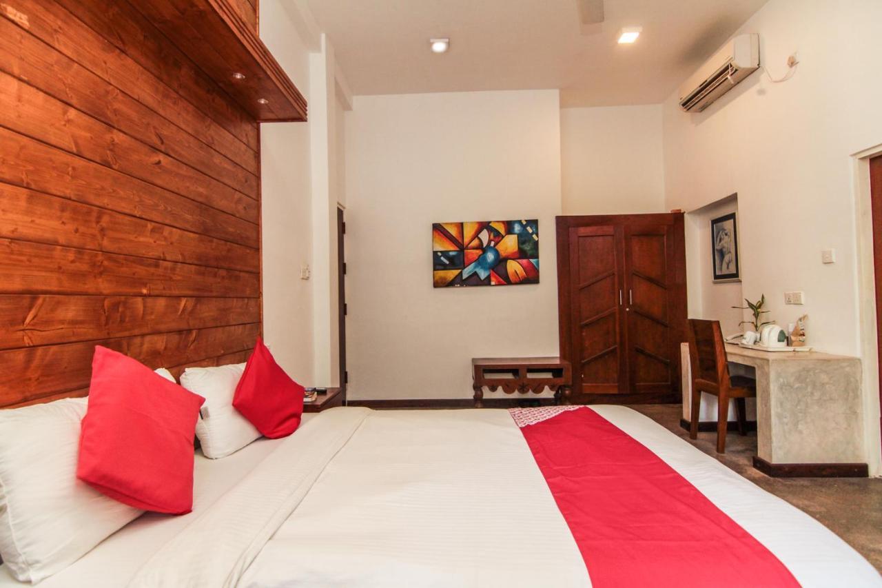 Gomez Place Negombo Extérieur photo