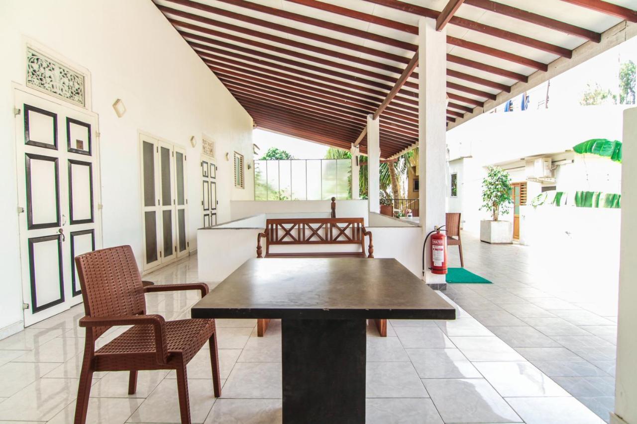 Gomez Place Negombo Extérieur photo