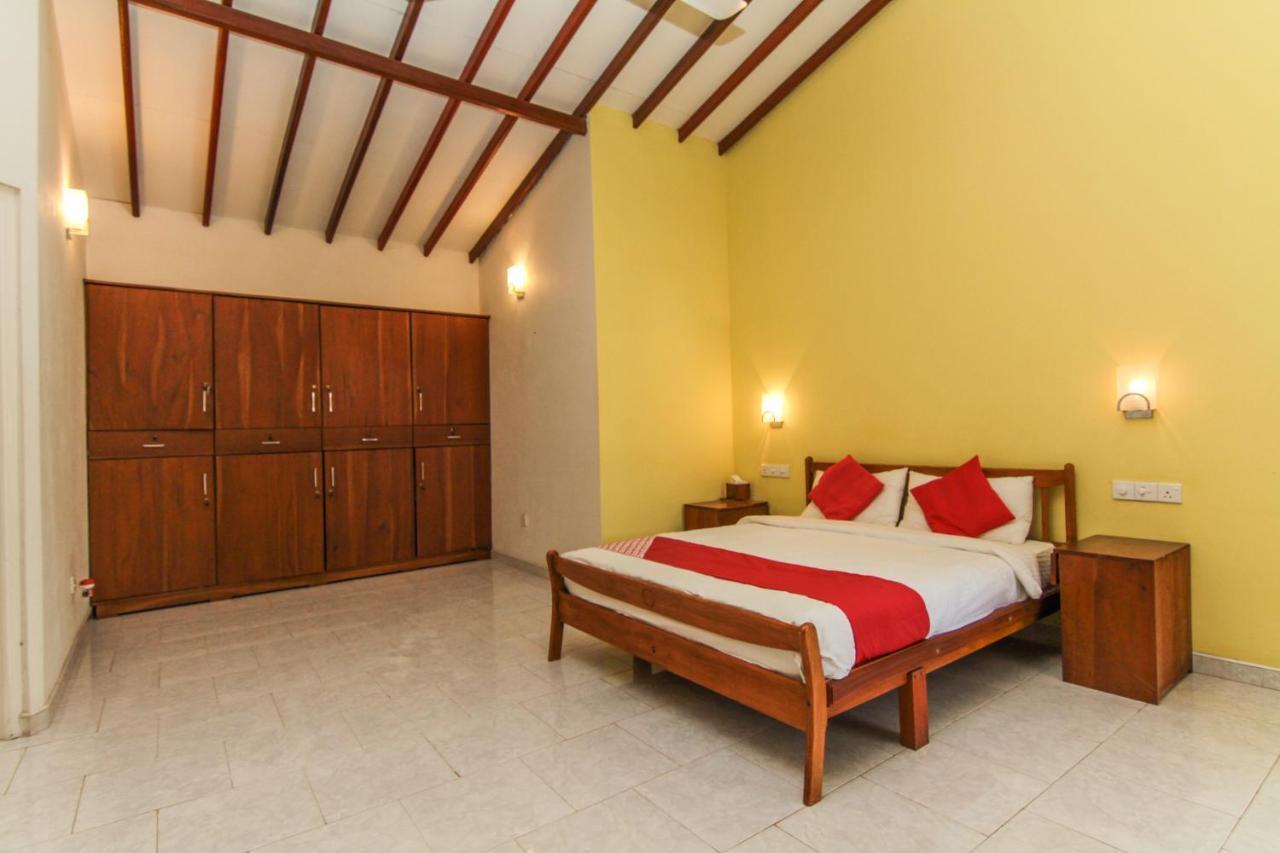 Gomez Place Negombo Extérieur photo