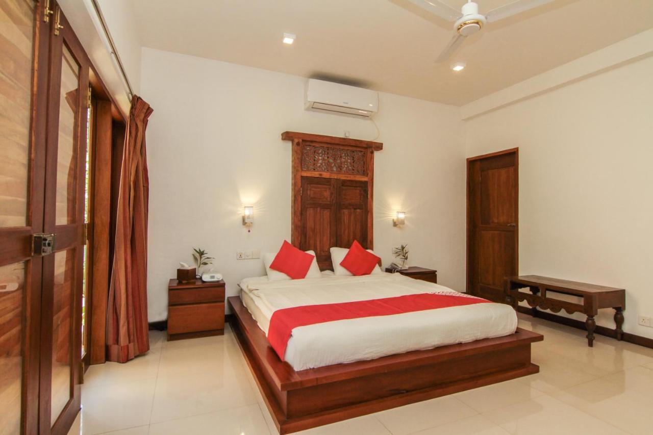 Gomez Place Negombo Extérieur photo